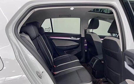 Volkswagen Golf VIII, 2021 год, 1 900 000 рублей, 16 фотография