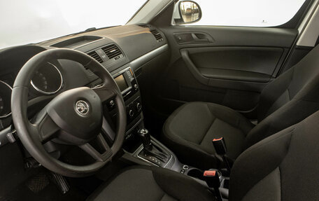 Skoda Yeti I рестайлинг, 2017 год, 1 369 000 рублей, 7 фотография