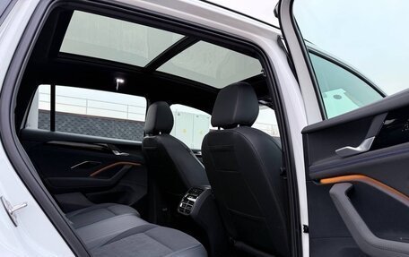 Volkswagen Tiguan, 2025 год, 4 900 000 рублей, 17 фотография