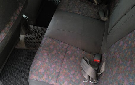 Mazda 323, 1998 год, 210 000 рублей, 17 фотография