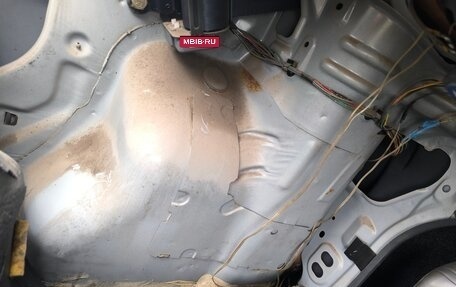 Mazda 323, 1998 год, 210 000 рублей, 13 фотография