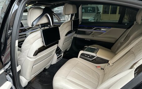 BMW 7 серия, 2017 год, 3 400 000 рублей, 8 фотография
