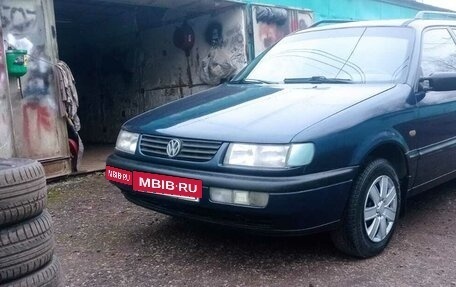 Volkswagen Passat B4, 1996 год, 390 000 рублей, 1 фотография