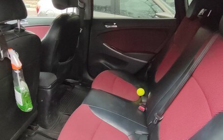 Hyundai Solaris II рестайлинг, 2012 год, 690 000 рублей, 4 фотография