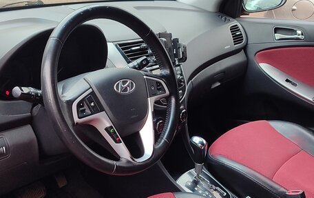 Hyundai Solaris II рестайлинг, 2012 год, 690 000 рублей, 3 фотография