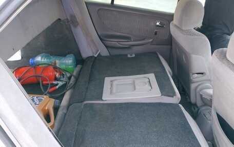 Mazda Capella, 2002 год, 250 000 рублей, 15 фотография