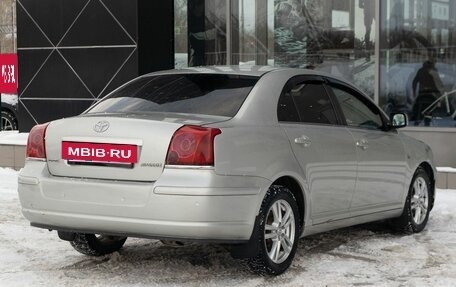 Toyota Avensis III рестайлинг, 2005 год, 900 000 рублей, 5 фотография