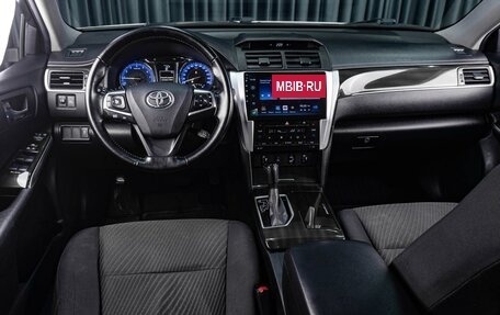 Toyota Camry, 2016 год, 1 839 000 рублей, 6 фотография