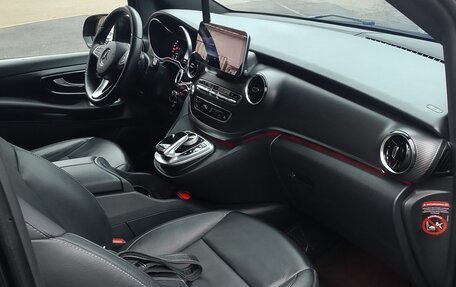 Mercedes-Benz V-Класс, 2019 год, 4 800 000 рублей, 7 фотография