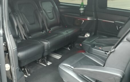 Mercedes-Benz V-Класс, 2019 год, 4 800 000 рублей, 6 фотография