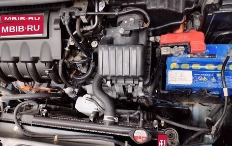 Honda Fit Shuttle I рестайлинг, 2011 год, 799 999 рублей, 16 фотография