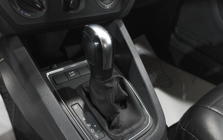 Volkswagen Jetta VI, 2015 год, 1 369 000 рублей, 17 фотография