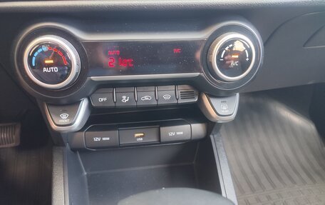 KIA Rio IV, 2021 год, 1 585 000 рублей, 18 фотография