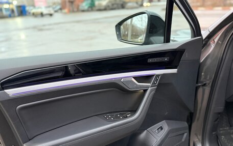 Volkswagen Touareg III, 2018 год, 4 890 000 рублей, 13 фотография