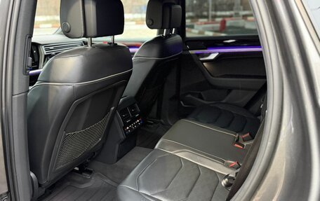 Volkswagen Touareg III, 2018 год, 4 890 000 рублей, 17 фотография