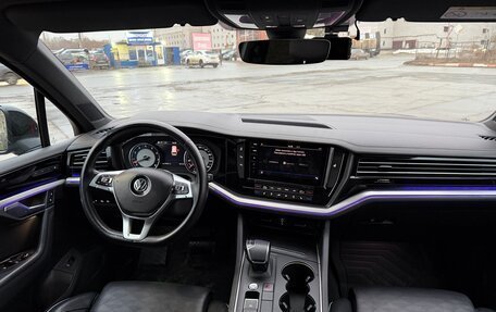 Volkswagen Touareg III, 2018 год, 4 890 000 рублей, 24 фотография