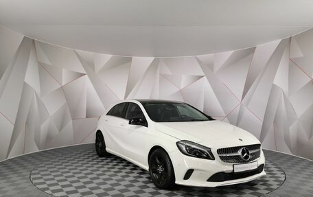 Mercedes-Benz A-Класс, 2017 год, 1 345 000 рублей, 3 фотография