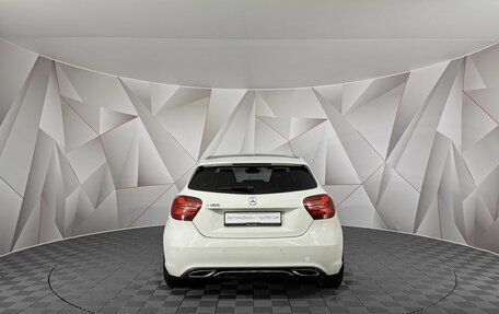 Mercedes-Benz A-Класс, 2017 год, 1 345 000 рублей, 8 фотография