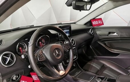 Mercedes-Benz A-Класс, 2017 год, 1 345 000 рублей, 14 фотография
