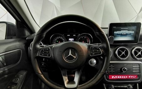 Mercedes-Benz A-Класс, 2017 год, 1 345 000 рублей, 15 фотография