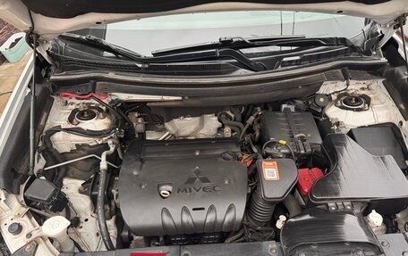 Mitsubishi Outlander III рестайлинг 3, 2018 год, 2 000 000 рублей, 25 фотография