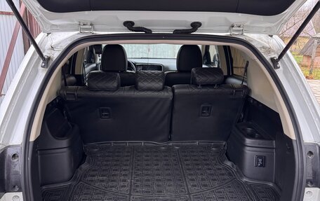 Mitsubishi Outlander III рестайлинг 3, 2018 год, 2 000 000 рублей, 38 фотография