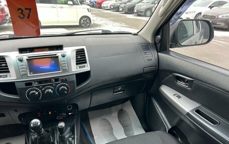 Toyota Hilux VII, 2014 год, 2 829 000 рублей, 15 фотография