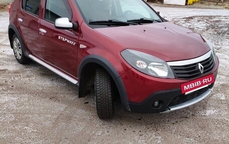 Renault Sandero I, 2014 год, 680 000 рублей, 2 фотография