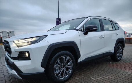 Toyota RAV4, 2025 год, 3 890 000 рублей, 2 фотография