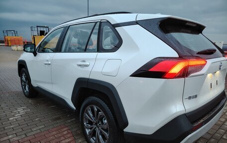 Toyota RAV4, 2025 год, 3 890 000 рублей, 23 фотография