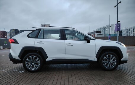 Toyota RAV4, 2025 год, 3 890 000 рублей, 15 фотография