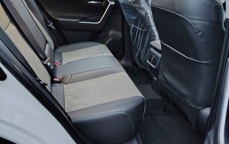 Toyota RAV4, 2025 год, 3 890 000 рублей, 18 фотография