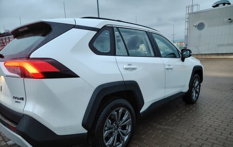 Toyota RAV4, 2025 год, 3 890 000 рублей, 16 фотография