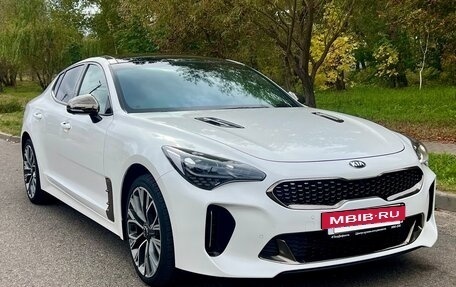 KIA Stinger I, 2019 год, 2 850 000 рублей, 2 фотография