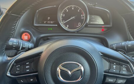 Mazda Axela, 2019 год, 1 900 000 рублей, 13 фотография