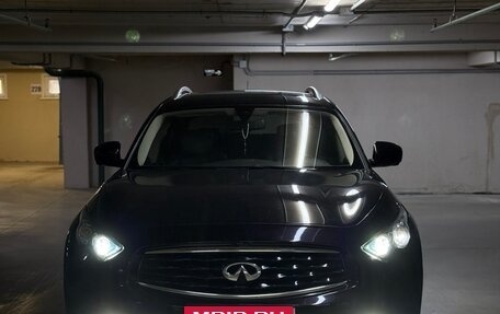 Infiniti FX II, 2011 год, 1 550 000 рублей, 10 фотография