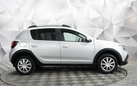 Renault Sandero II рестайлинг, 2019 год, 1 282 000 рублей, 6 фотография