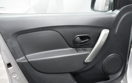 Renault Sandero II рестайлинг, 2019 год, 1 282 000 рублей, 13 фотография