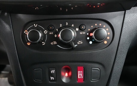 Renault Sandero II рестайлинг, 2019 год, 1 282 000 рублей, 15 фотография