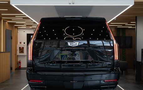 Cadillac Escalade V, 2025 год, 23 290 000 рублей, 15 фотография
