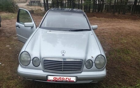 Mercedes-Benz E-Класс, 1995 год, 150 000 рублей, 1 фотография