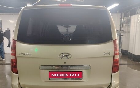 Hyundai H-1 II рестайлинг, 2008 год, 790 000 рублей, 1 фотография