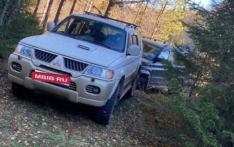 Mitsubishi Pajero Sport II рестайлинг, 2006 год, 1 100 000 рублей, 3 фотография