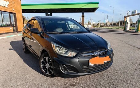Hyundai Solaris II рестайлинг, 2013 год, 585 000 рублей, 10 фотография
