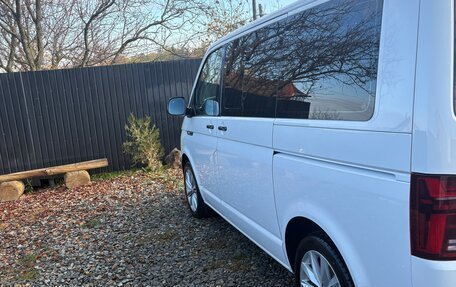 Volkswagen Caravelle T6 рестайлинг, 2016 год, 3 300 000 рублей, 7 фотография