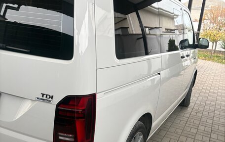 Volkswagen Caravelle T6 рестайлинг, 2016 год, 3 300 000 рублей, 8 фотография