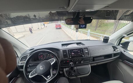 Volkswagen Caravelle T6 рестайлинг, 2016 год, 3 300 000 рублей, 12 фотография