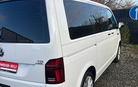 Volkswagen Caravelle T6 рестайлинг, 2016 год, 3 300 000 рублей, 4 фотография