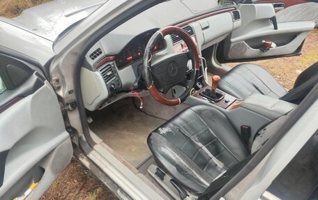 Mercedes-Benz E-Класс, 1995 год, 150 000 рублей, 3 фотография