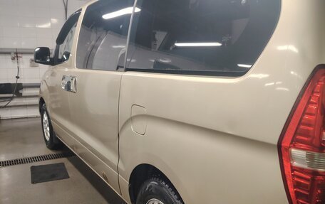 Hyundai H-1 II рестайлинг, 2008 год, 790 000 рублей, 4 фотография